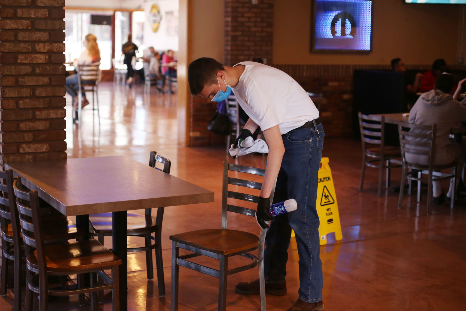 Restaurants reopen